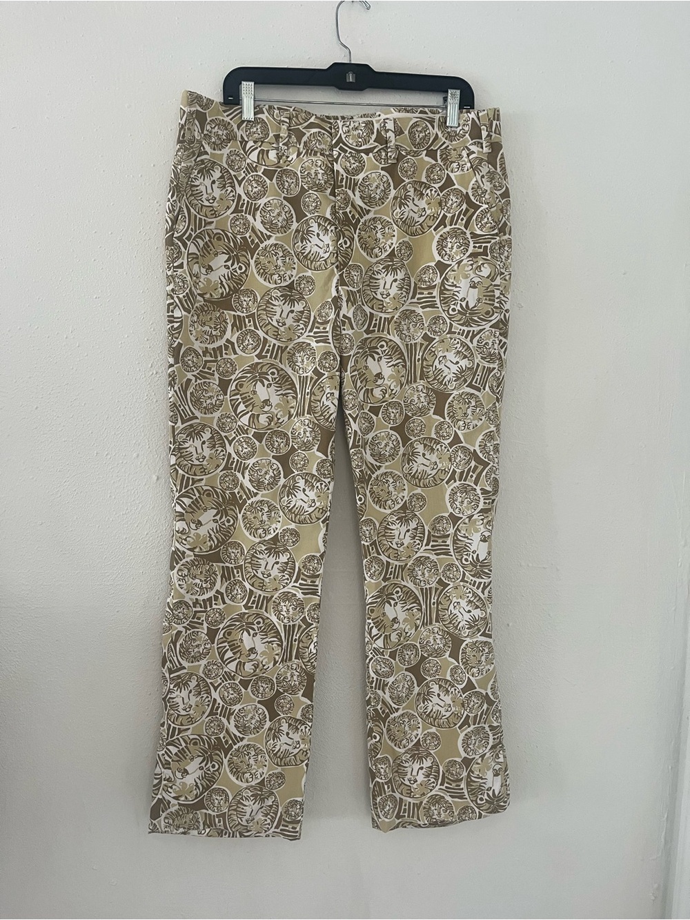 Vintage men’s Lilly Pulitzer Beige and White Patterned Wide-Leg Jeans